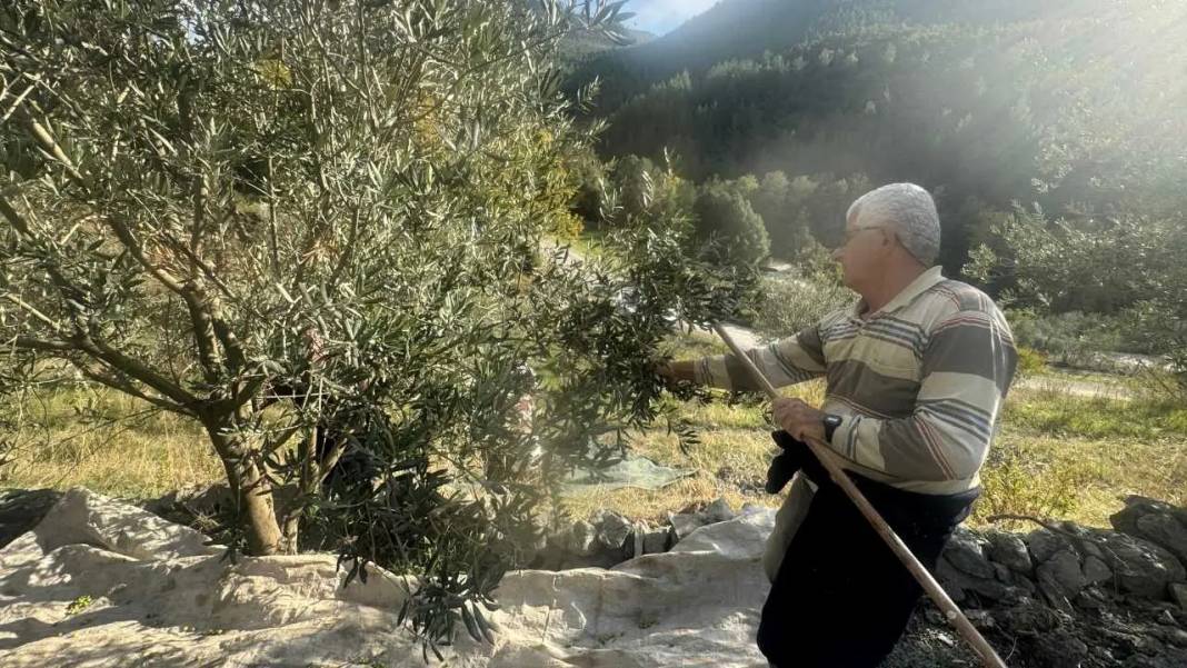 Akseki’de 88’lik Emine Teyze Gençlere Taş Çıkartıyor! 6